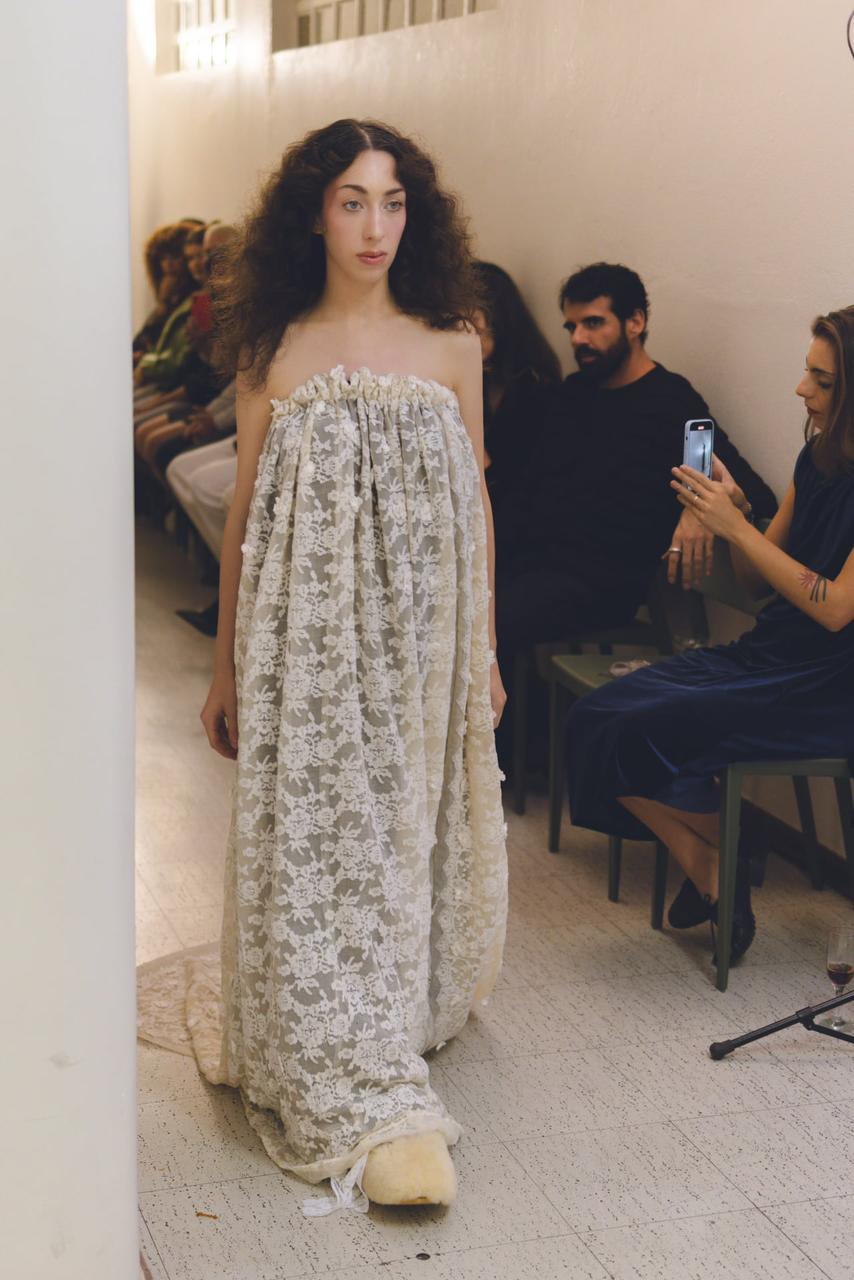 Vestido tomara que caia renda
